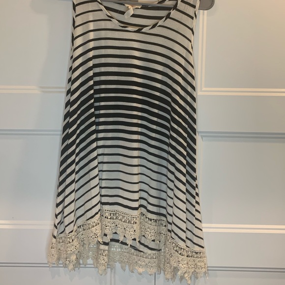 Tops - Women’s tank with lace detail Tops - Women’s tank with lace detail